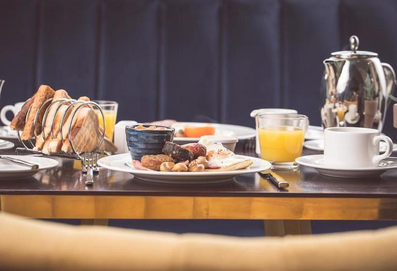 Titanic Hotel Belfast 9