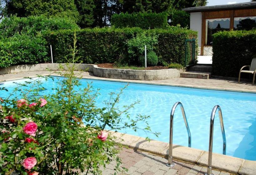 Hotel Au Coeur De Lacuisine 1