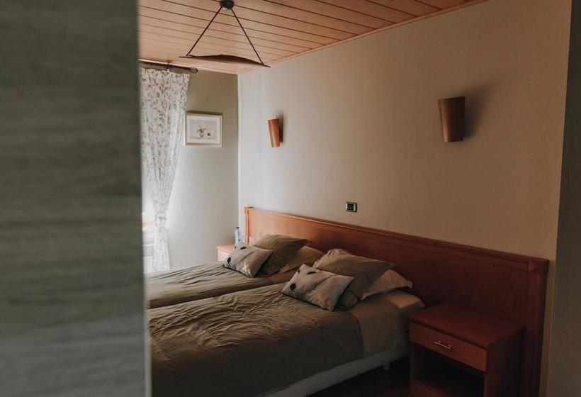 Hotel Au Coeur De Lacuisine 10