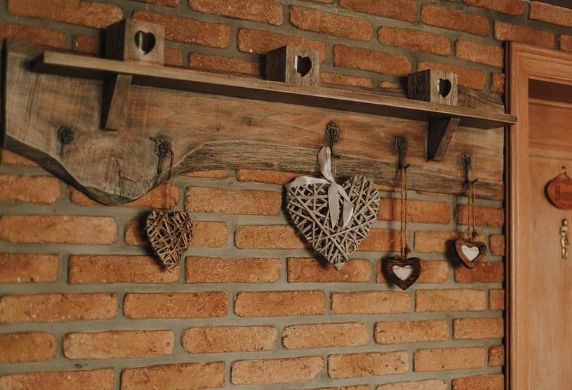 Hotel Au Coeur De Lacuisine 6