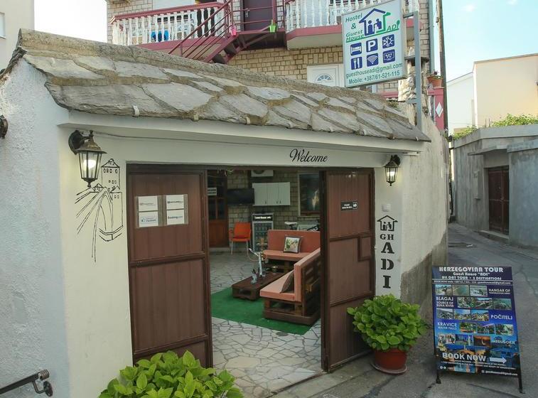 Hostel Guesthouse Adi