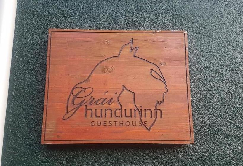 Bed and Breakfast Guesthouse Grai Hundurinn 2