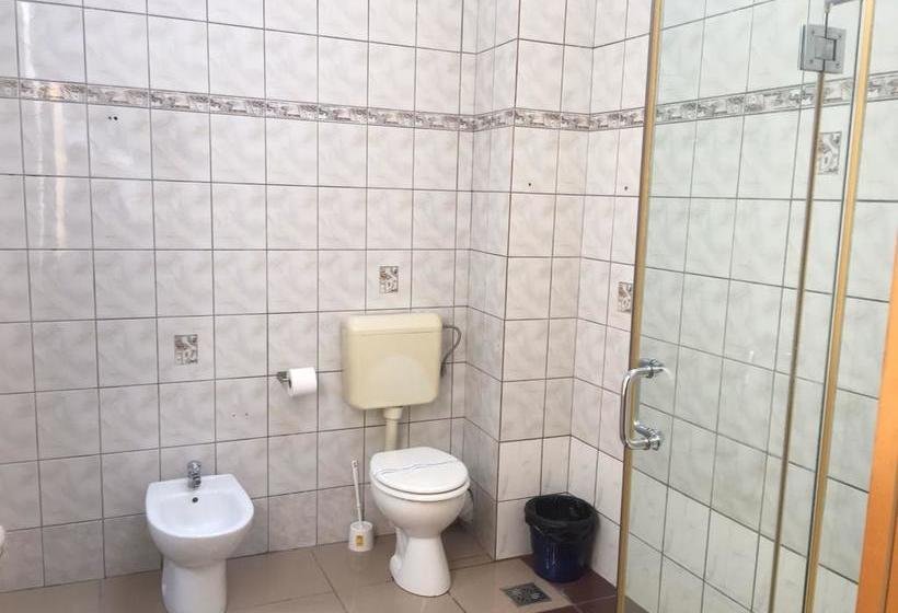 Bed and Breakfast Pensiune Hora 11