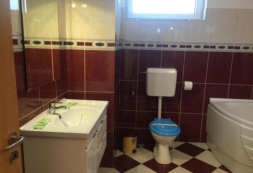 Bed and Breakfast Pensiune Hora 17