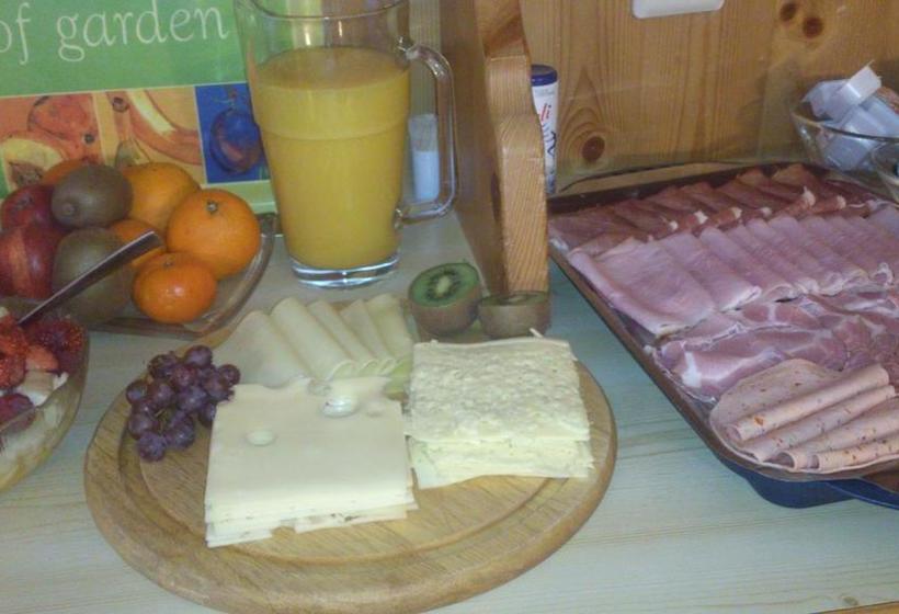 Bed and Breakfast Gästeheim Ribis 9