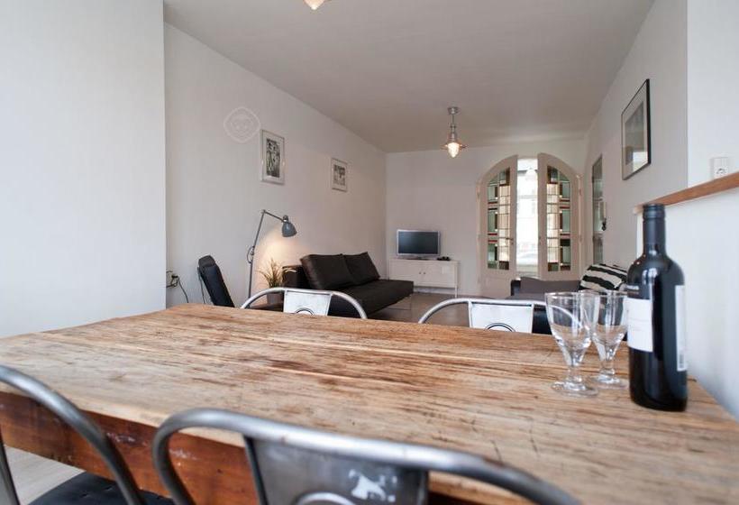 Bed and Breakfast Tommy S Apartment 12