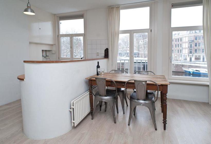 Bed and Breakfast Tommy S Apartment 4