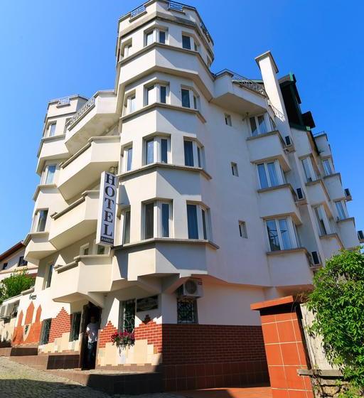 Hotel Downtown Plovdiv Family