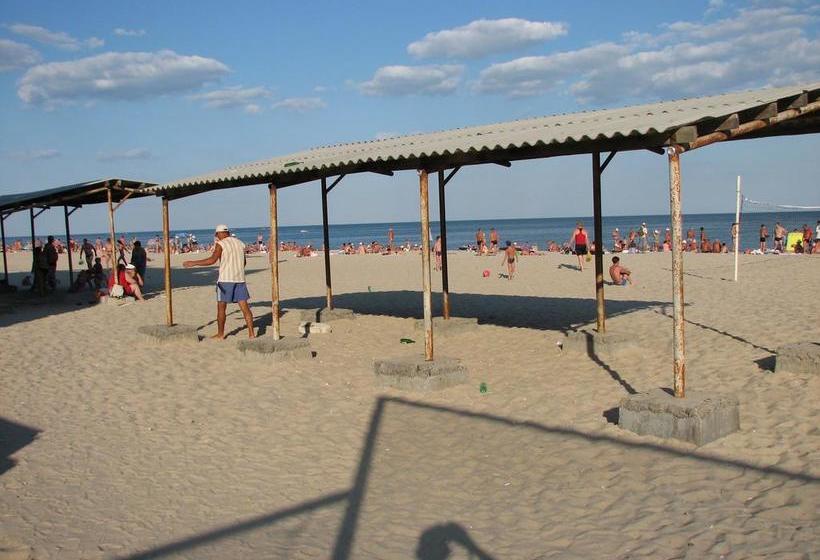 Hôtel Zhavoronok 13