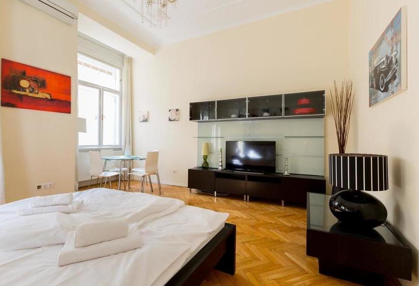 Auberge Hôtelière Prime Location Superior Rooms