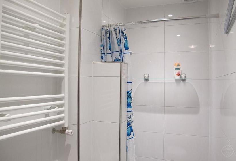 B&b West City Amsterdam 10