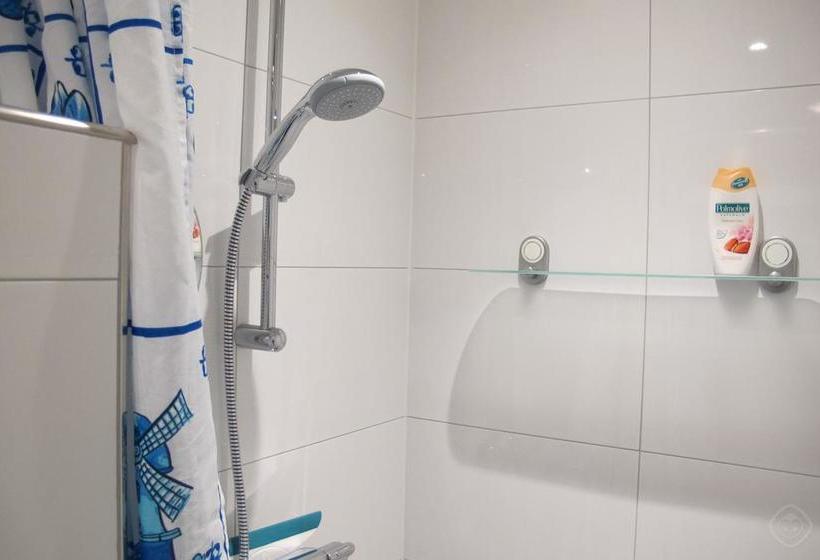 B&b West City Amsterdam 11