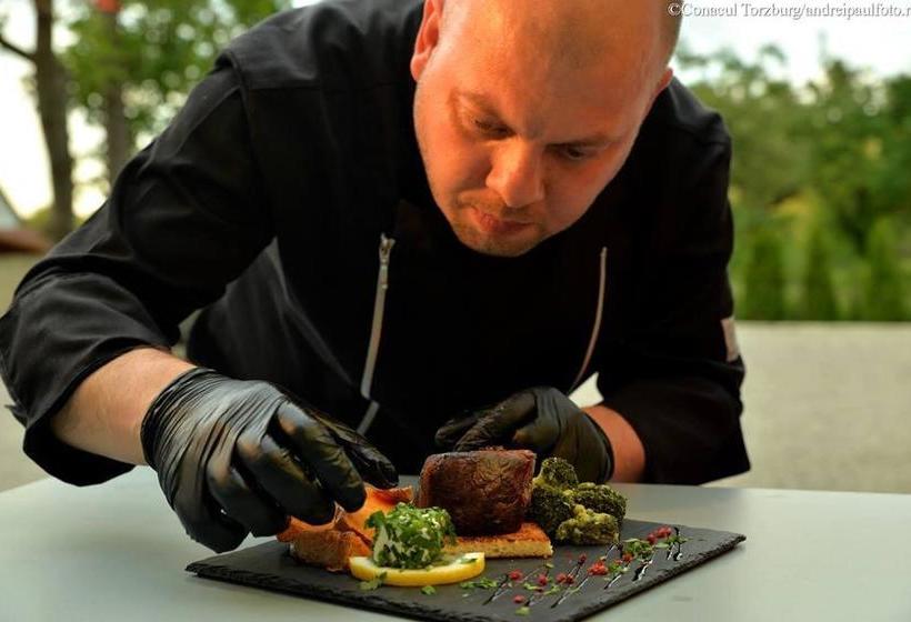 Hotel Conacul Törzburg 3