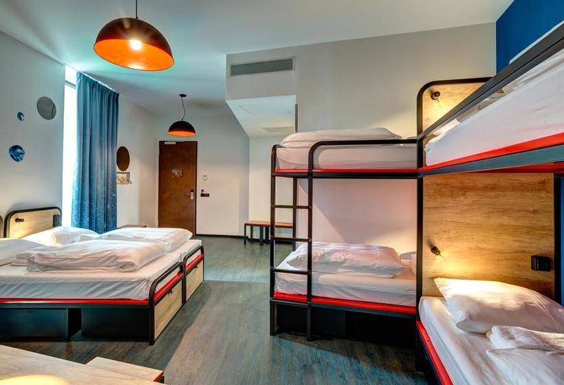 Meininger Hotel Amsterdam Amstel 19