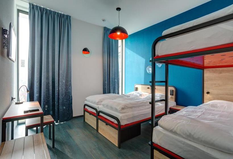 Meininger Hotel Amsterdam Amstel 3