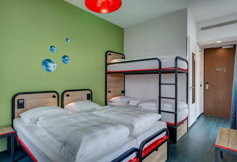 Meininger Hotel Amsterdam Amstel 7