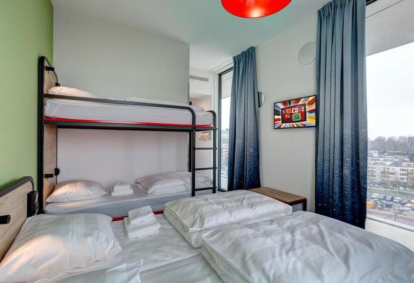 Meininger Hotel Amsterdam Amstel 8