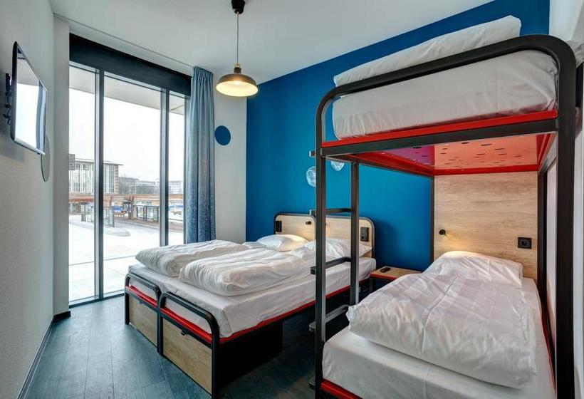 Meininger Hotel Amsterdam Amstel 9