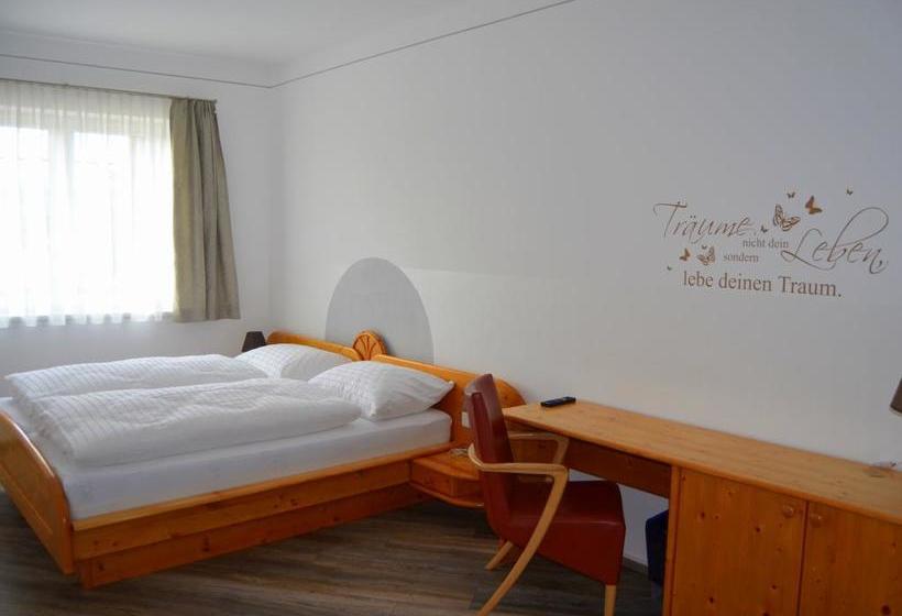 Bed & Breakfast Pension Zum Strell 11