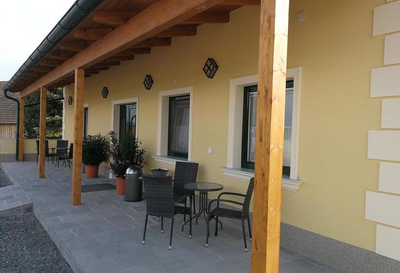 Bed & Breakfast Pension Zum Strell 13