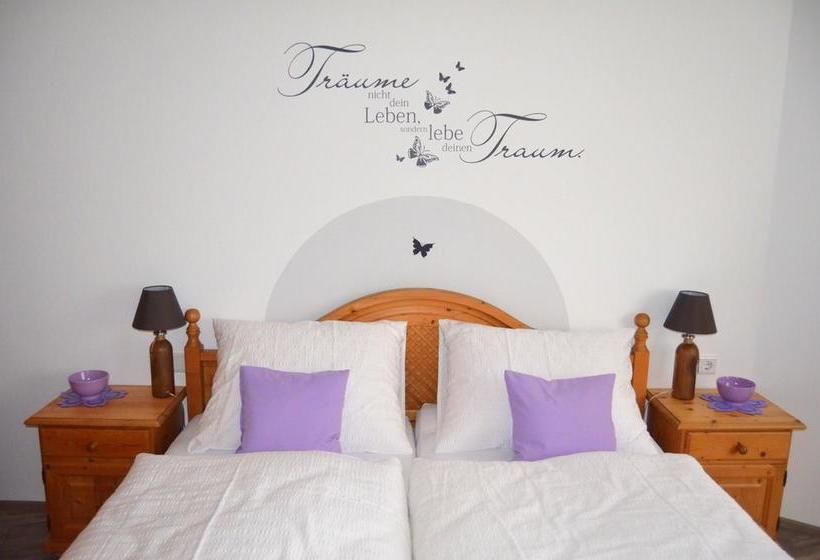 Bed & Breakfast Pension Zum Strell 15