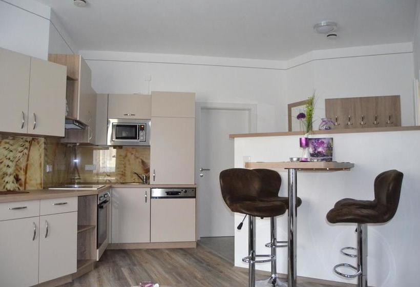 Bed & Breakfast Pension Zum Strell 18