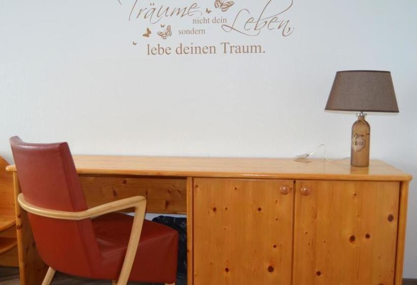 Bed & Breakfast Pension Zum Strell 5