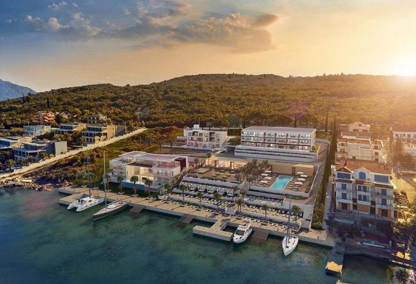 La Perla Hotel & Villas 1