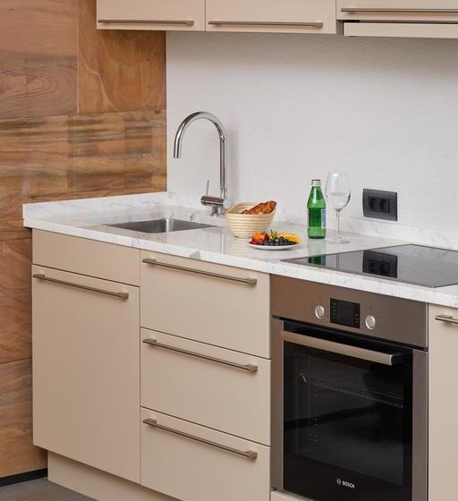 La Perla Hotel & Villas 14