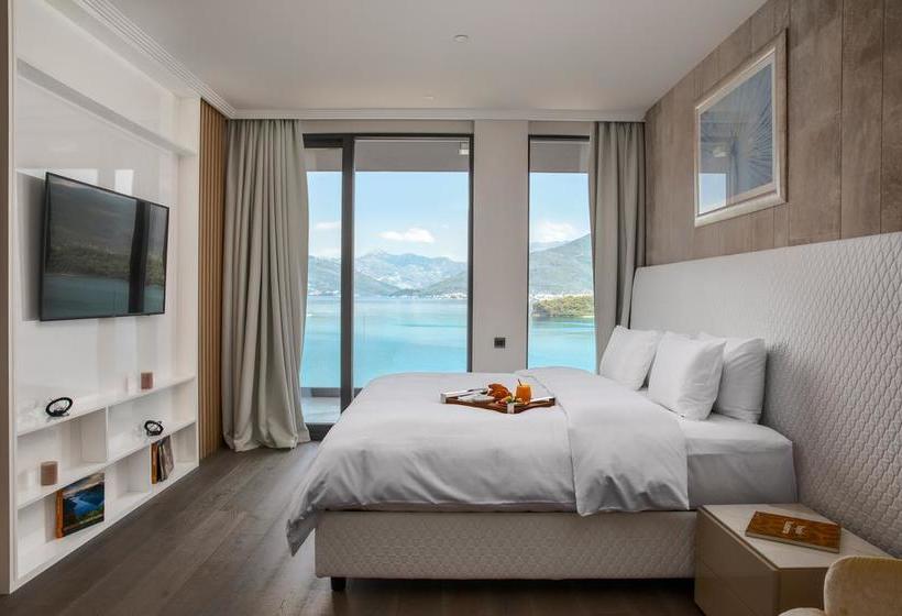 La Perla Hotel & Villas 16