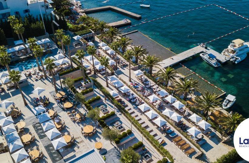 La Perla Hotel & Villas 17