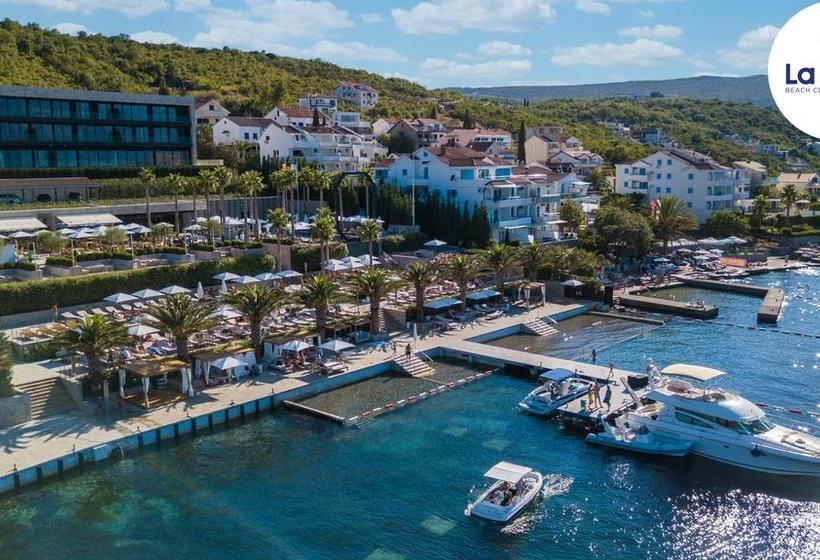 La Perla Hotel & Villas 18