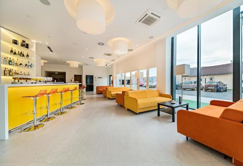 Hôtel Garden Hill 11