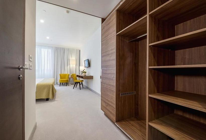 Hôtel Garden Hill 19