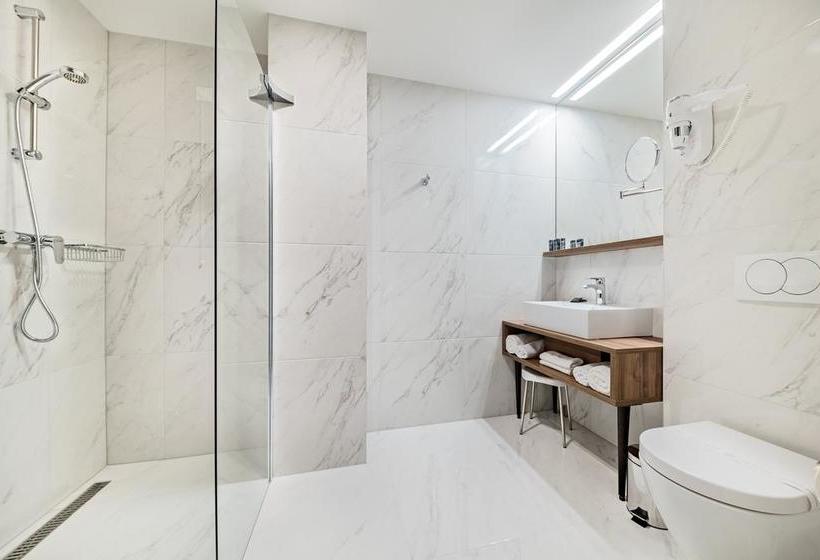 Hôtel Garden Hill 8