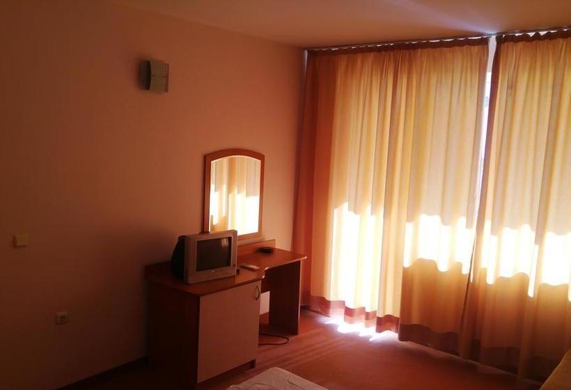 Family Hotel Saga 15