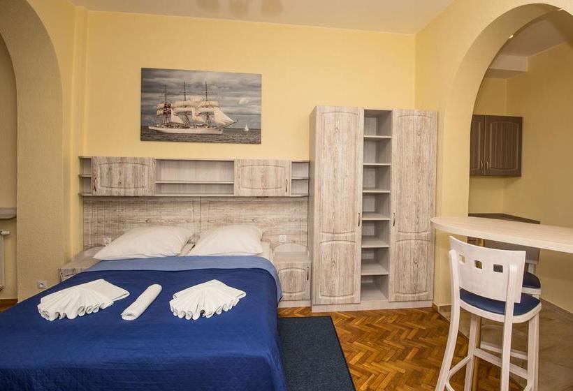 Hotel Villa Casteria 10