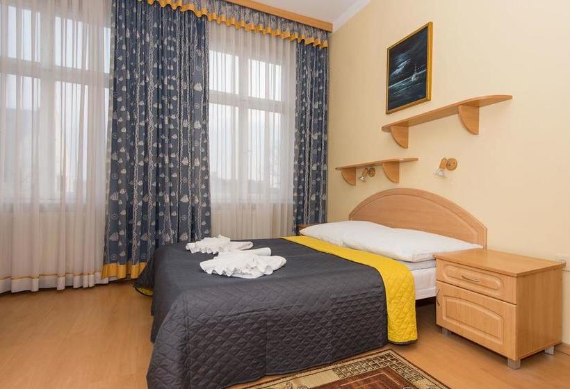 Hotel Villa Casteria 15