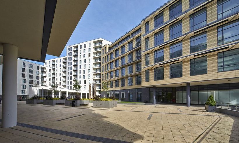 Hôtel New Central Woking 18