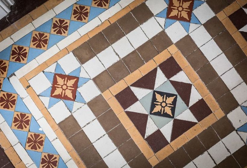 Pension (Hôtel basse catégorie) The Avalon 1