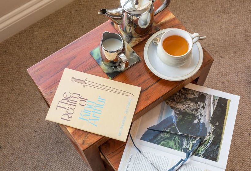 Pension (Hôtel basse catégorie) The Avalon 13