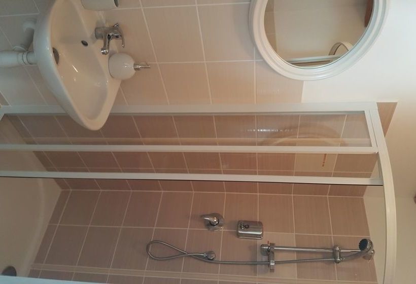 Hôtel House Of Roses 14