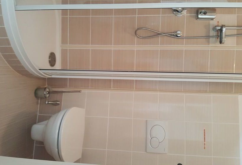 Hôtel House Of Roses 18