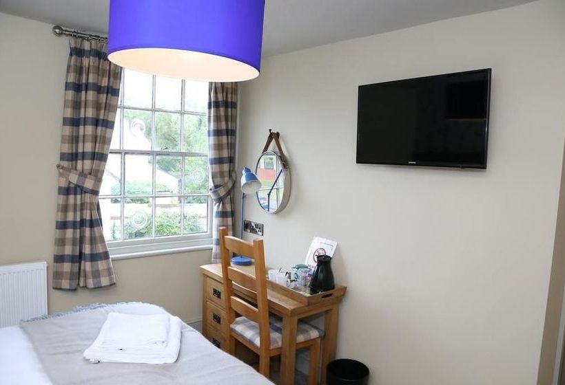 Hostal Crown And Anchor 2