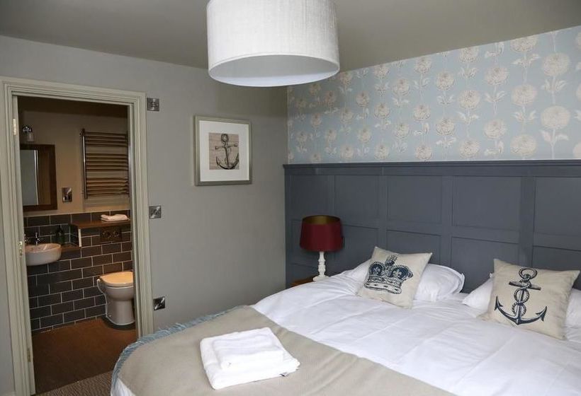 Hostal Crown And Anchor 3