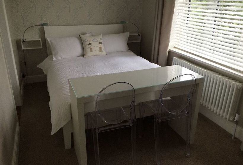 Whitstable Bay Bed & Breakfast 1