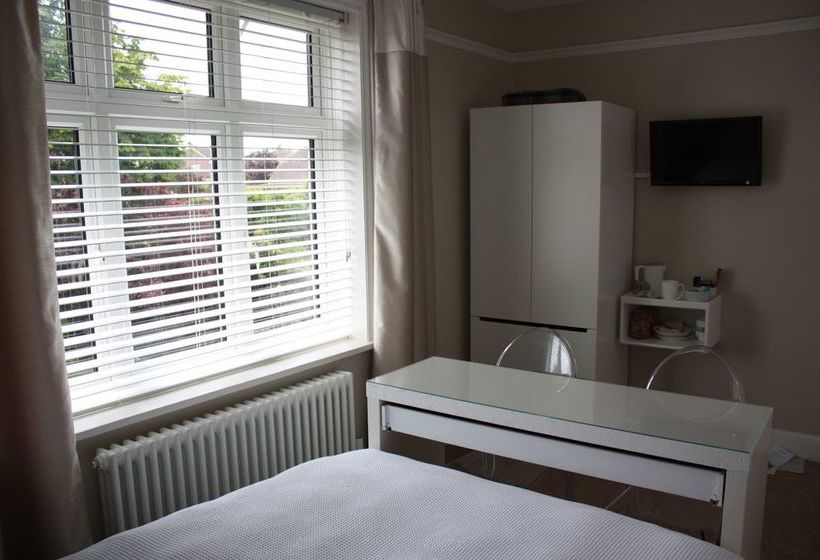 Whitstable Bay Bed & Breakfast 4