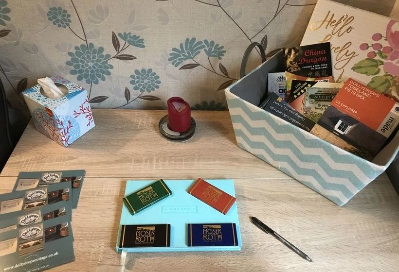 Dollydrops Cottage 1