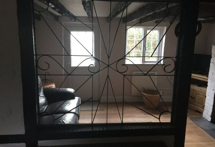 Dollydrops Cottage 11