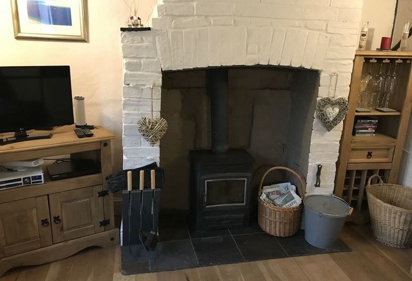 Dollydrops Cottage 12